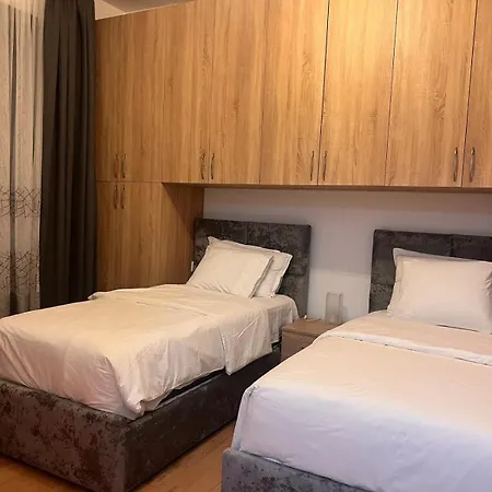 Rams 2 Apartment *
